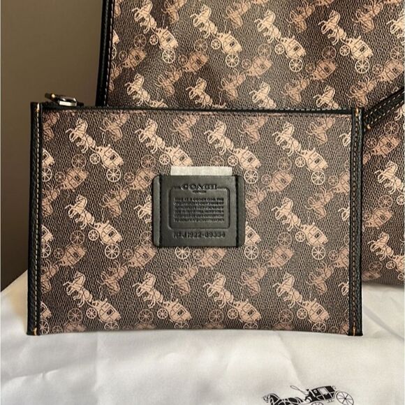 NWOT Coach Field Large Tote and Wristlet - Picture 3 of 9